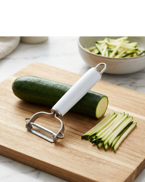 Zefo Stainless Steel Straight Peeler and Julienne Blade 19 cm - Lifestyle view